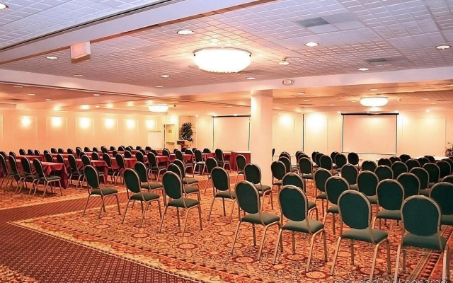 Holiday Inn Scranton East - Dunmore by IHG