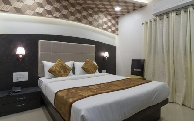 OYO 4186 Hotel Oyster