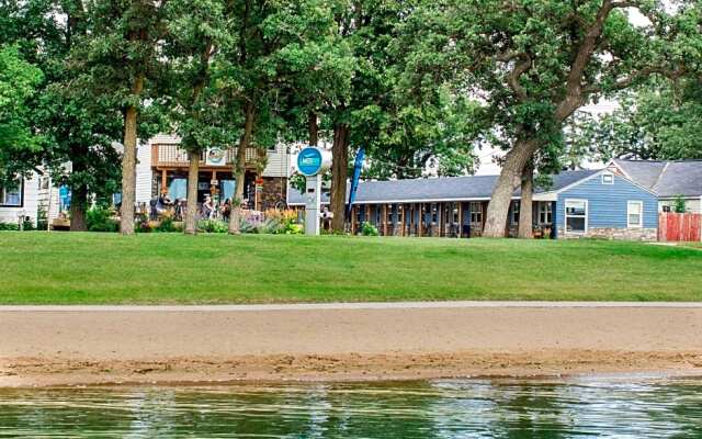 Lakes Inn