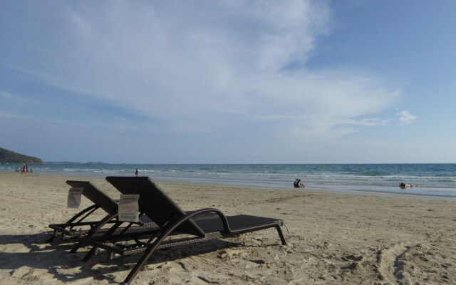 VIP Chain Resort