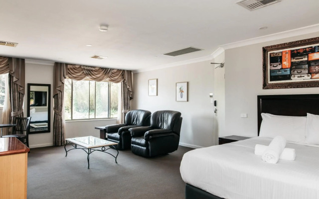 Checkers Resort & Conference Centre