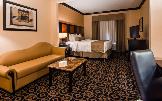 Best Western Plus Airport Inn & Suites