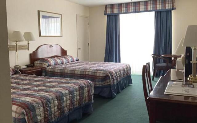 Hardman House Inn & Suites