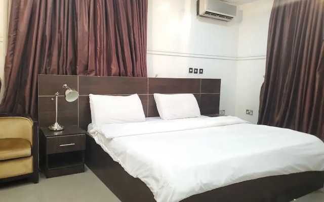 Luxury Suites and Apartments