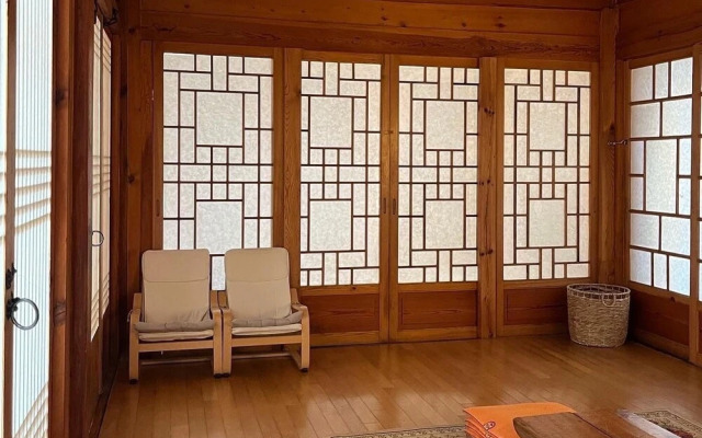 Seoul Story Hanok
