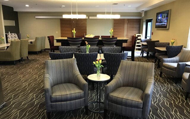 Holiday Inn Express Hotel & Suites St. Paul-Woodbury by IHG