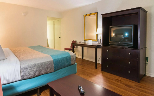 Motel 6 Ocala, FL - Conference Center