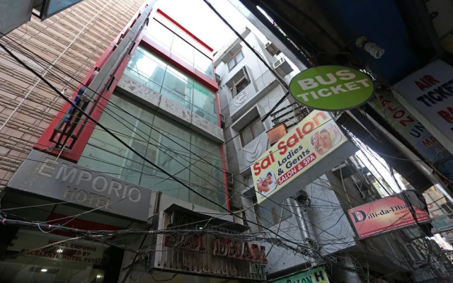 OYO 3919 Hotel Sai Dham