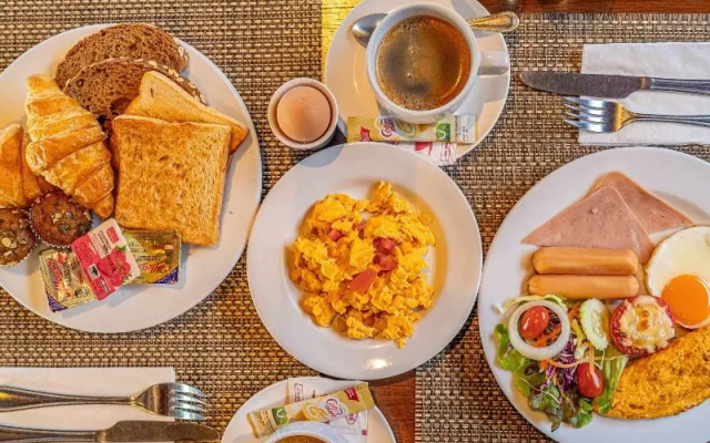 Phuket Meet Holiday Hotel