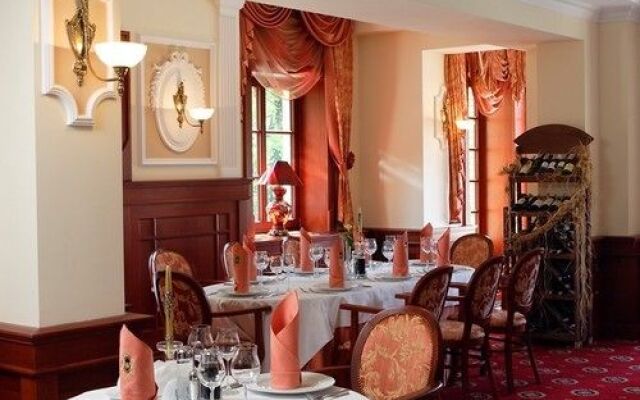 Hotel Palac Wisniewski