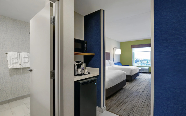 Holiday Inn Express & Suites Collingwood by IHG