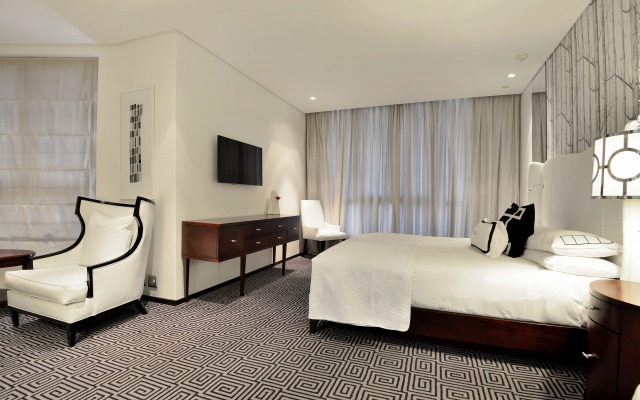 Davinci Hotel And Suites On Nelson Mandela Square