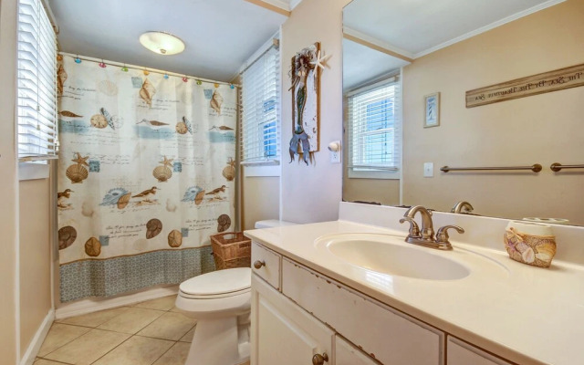 Rustic Ocean Front Cottage by RedAwning