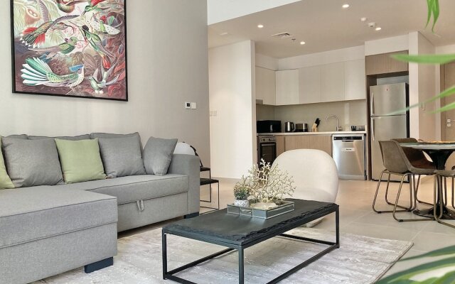 SuperHost - Stylish Apartment Facing Creek Harbour