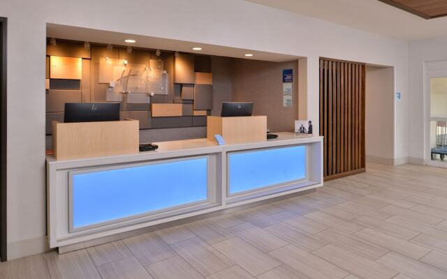 Holiday Inn Express Stockton Southeast