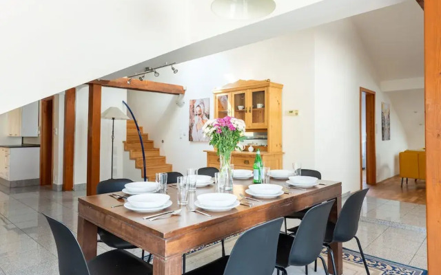 Stylish apartment with terrace in center Prague