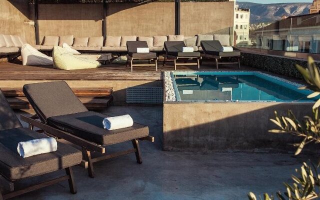 Andromeda Downtown Suites