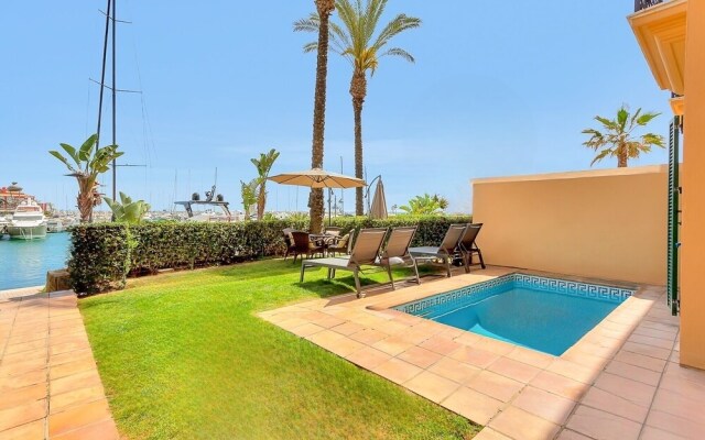Sotogrande Puerto Luxury Apartment
