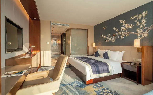 Serene Yuhua Hotel