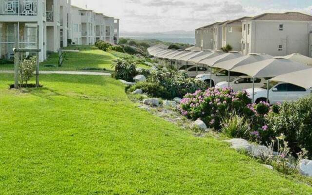 119 Hermanus BeachClub