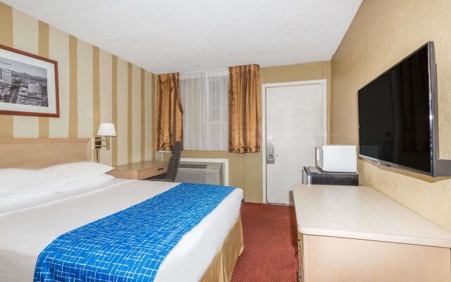 Travelodge Phoenix Downtown