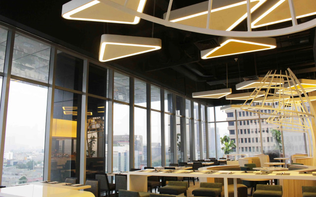 YELLO Hotel Harmoni Jakarta