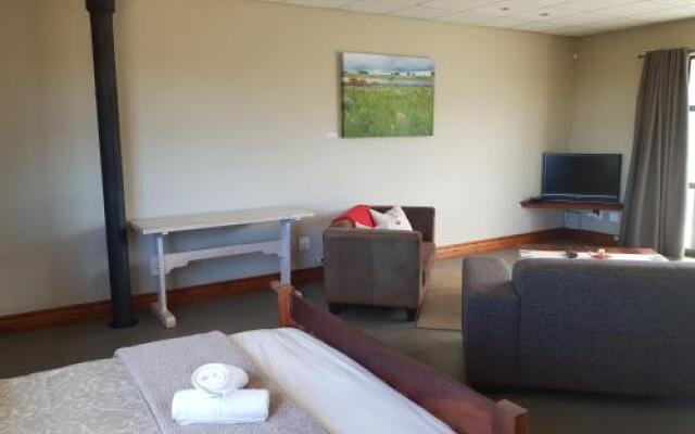 Stay@67 Apartments - Dullstroom