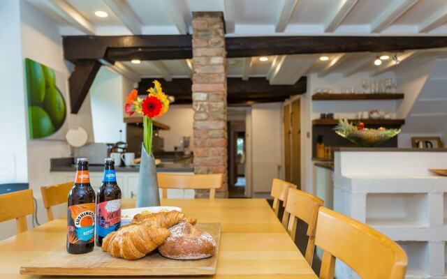 Prixford Barton 6 Bedrooms