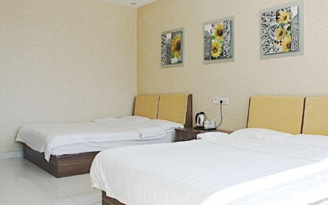 Golden Grassland Inn