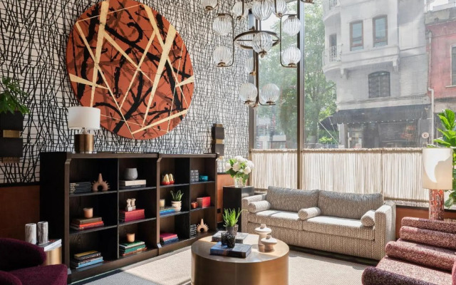 Zeno Suites Hotel
