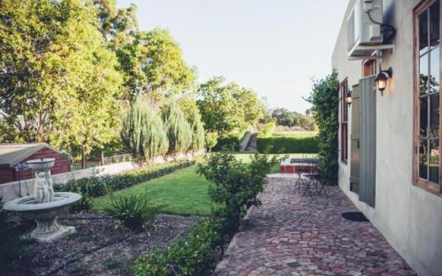 Station House Simondium