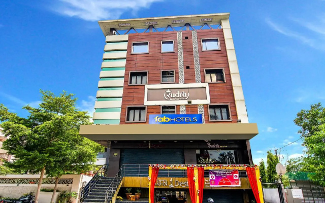 FabHotel Rudra Inn & Cafe I