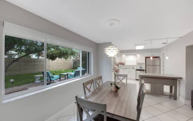 Edgewood Main in Dania Beach