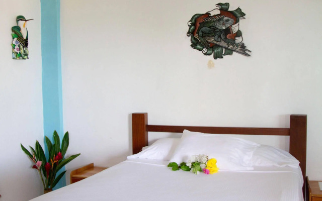 The Lookout Inn Lodge