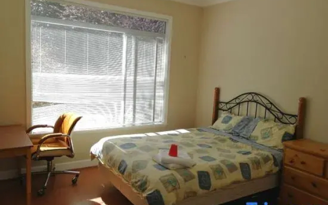 Vancouver airport hostel