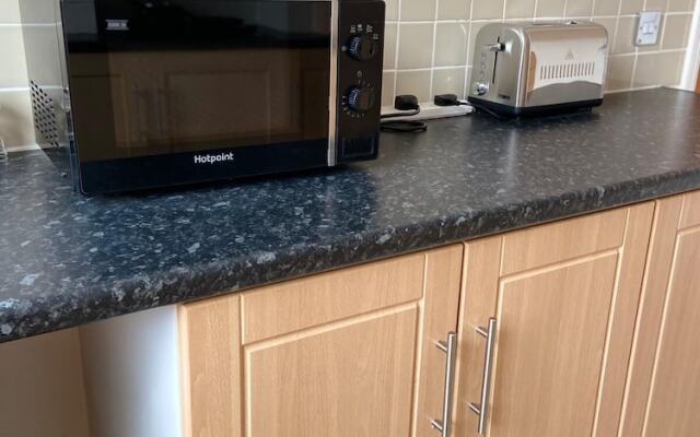 Central Location - 2 Bedroom Apartment