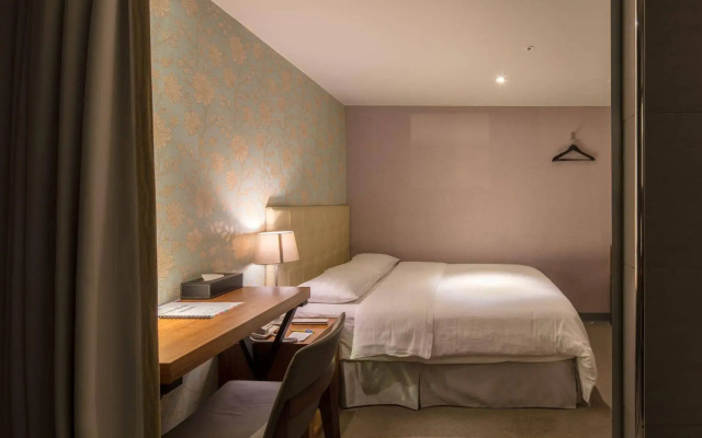 Urtrip Hotel