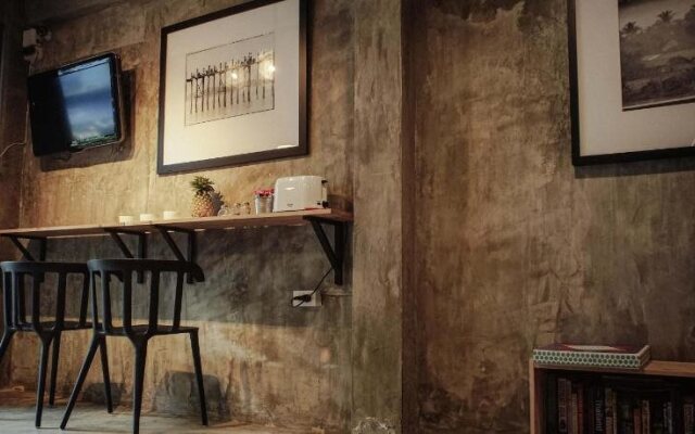 Some Rest Hostel Khao San