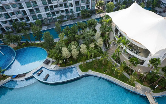 Dusit Grand Park by GrandisVillas