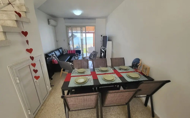 Mattis Seafront Beachhouse
