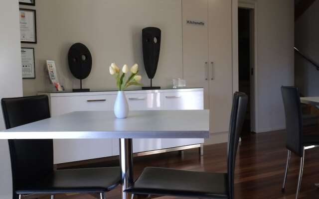 Chaucer Palms Boutique Bed & Breakfast