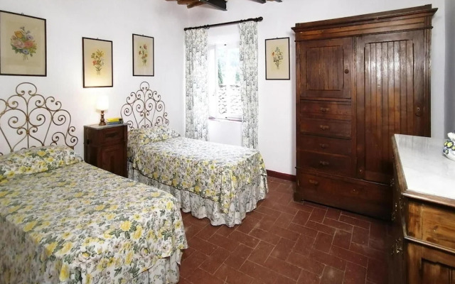 Charming House in Tuscany With Pool & Views