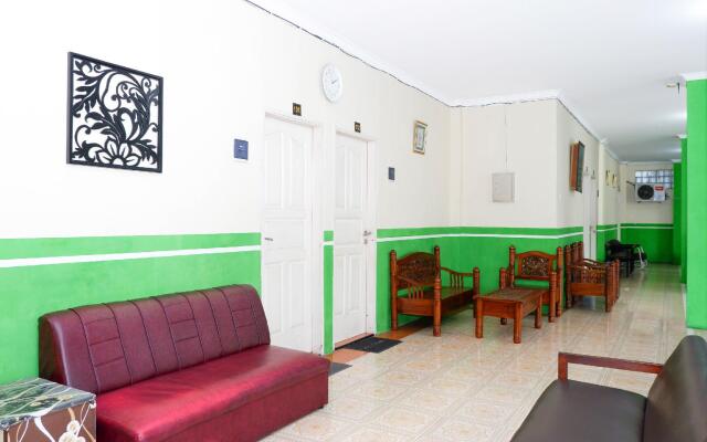 OYO 338 Guest House Omah Manahan