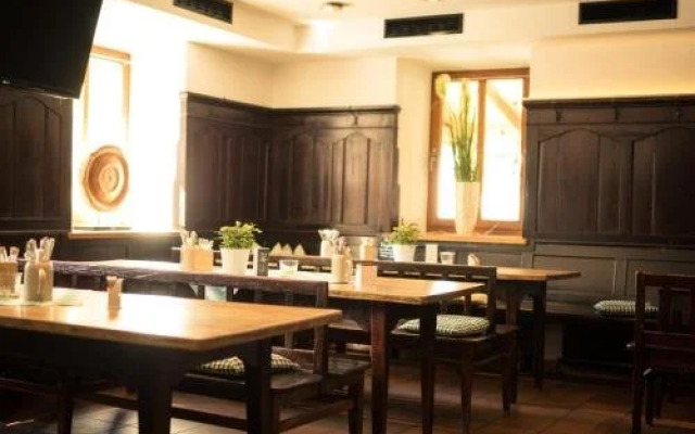 Alter Wirt Putzbrunn Hotel & Pension