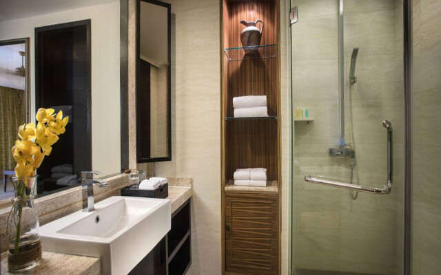 Ramada Plaza by Wyndham Sanya Bay