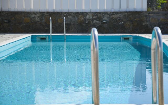 Amperian Mykonos Suites & Villas