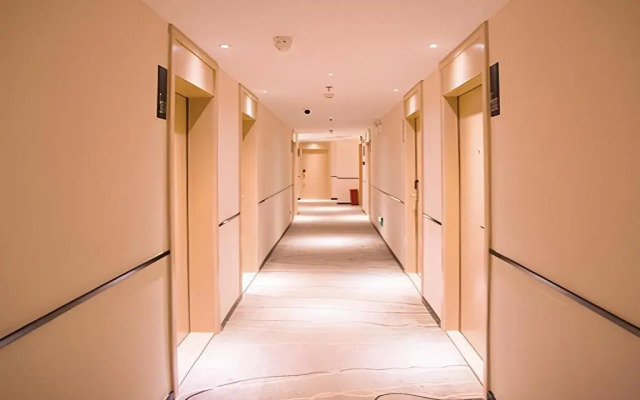 City Comfort Inn Dongfang Donghai Road Sports Square