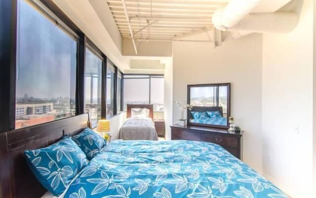 Hollywood Penthouse 0 Bedroom Studio By Senstay