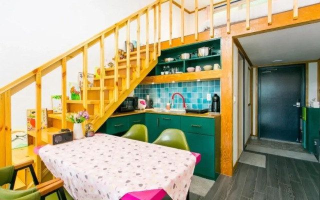 Seogwipo Dudury Pension