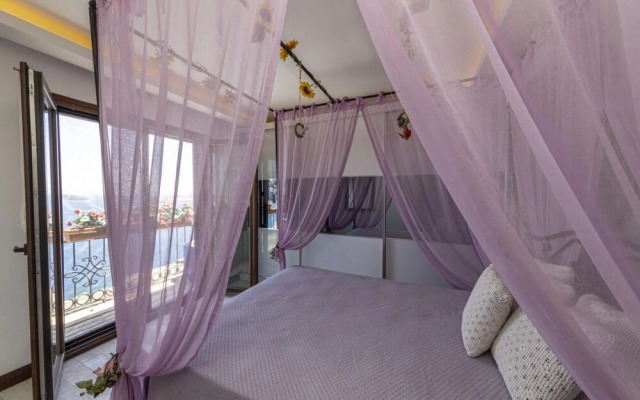 House With Private Pool and Sea View in Bodrum